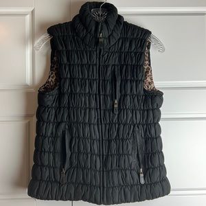 Women Essentials By Milano Vest size L